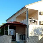 Nela Lejlighed *